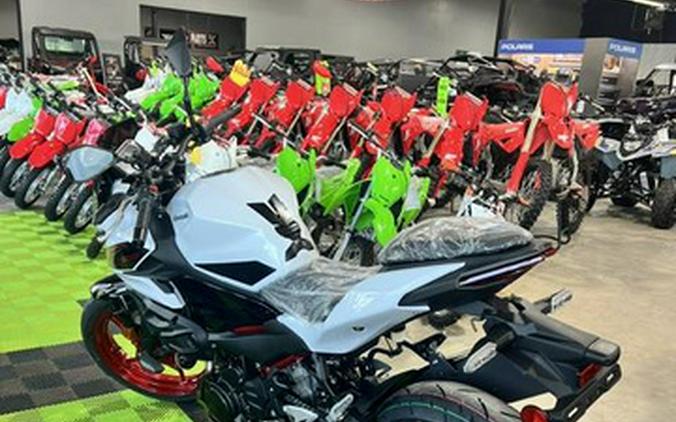 2026 Kawasaki Z500 SE ABS