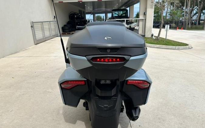 2021 Can-Am® Spyder® F3 Limited Dark