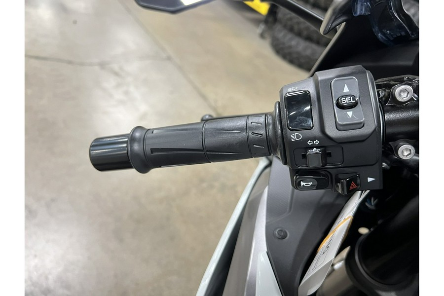 2025 Kawasaki Ninja ZX-6R ABS