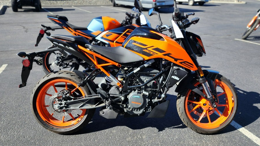 2023 KTM 200 Duke