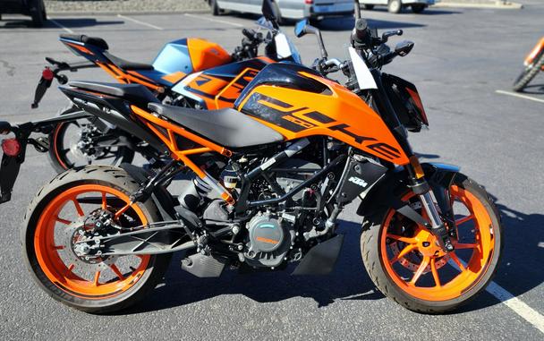 2023 KTM 200 Duke