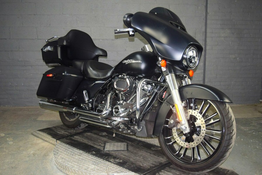 2017 Harley-Davidson Street Glide Special