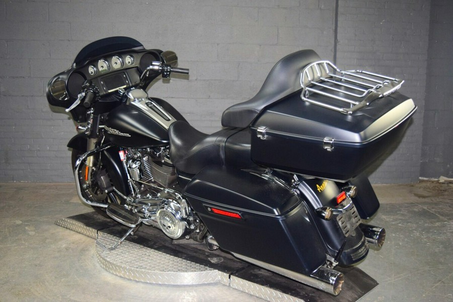 2017 Harley-Davidson Street Glide Special