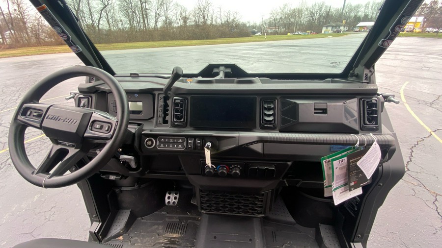 2026 Can-Am Defender MAX Lone Star Cab HD11 With Accessories