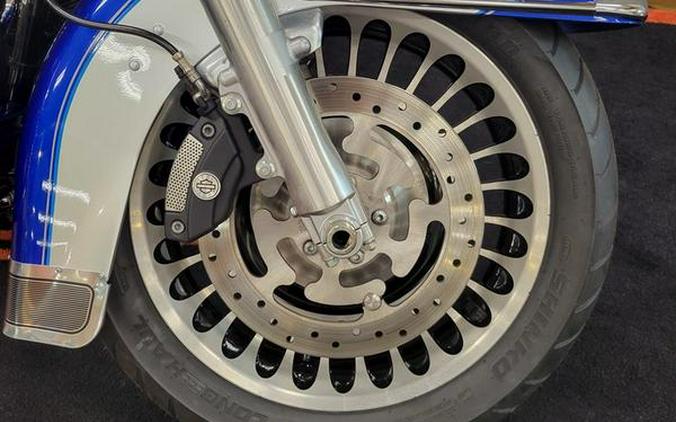 2010 Harley-Davidson® FLHTCU - Ultra Classic® Electra Glide