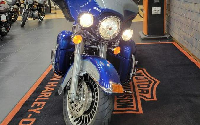 2010 Harley-Davidson® FLHTCU - Ultra Classic® Electra Glide