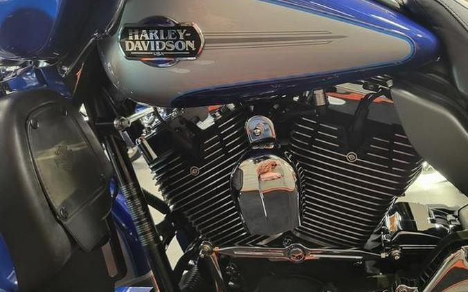 2010 Harley-Davidson® FLHTCU - Ultra Classic® Electra Glide