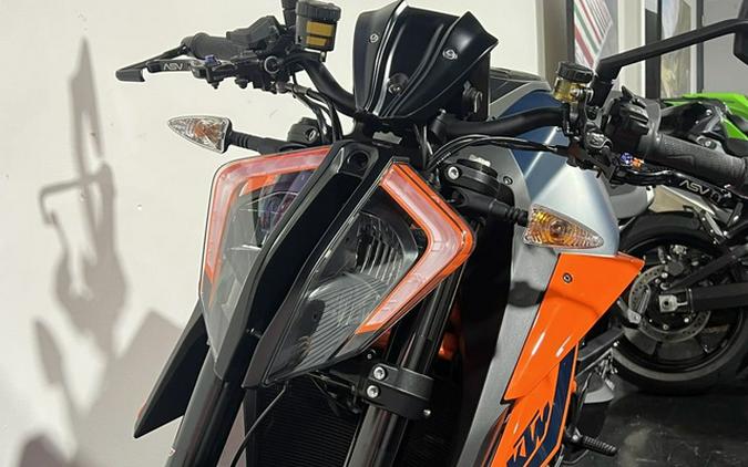 2021 KTM Super Duke 1290 R