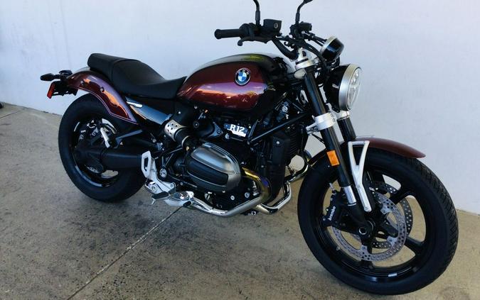 2024 BMW R 12 Aventurin Red Metallic