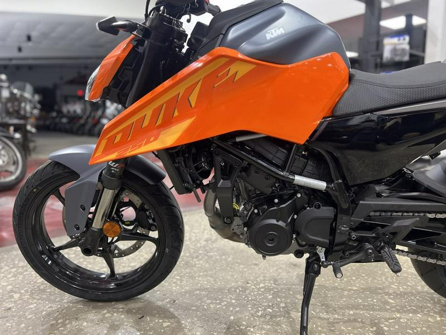 2024 KTM 250 Duke