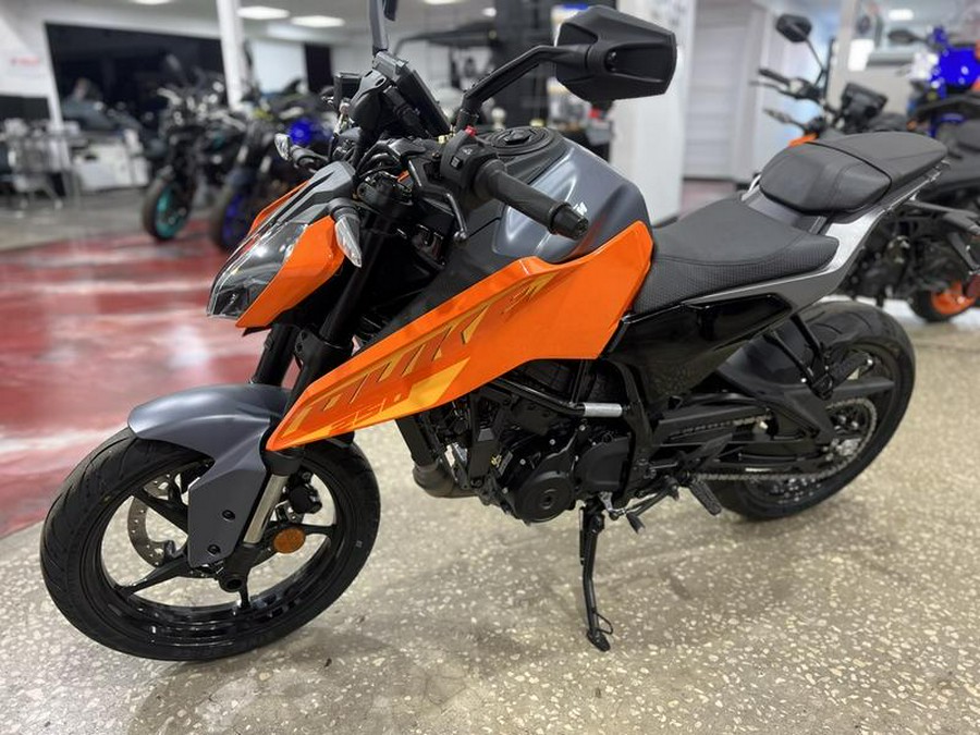 2024 KTM 250 Duke