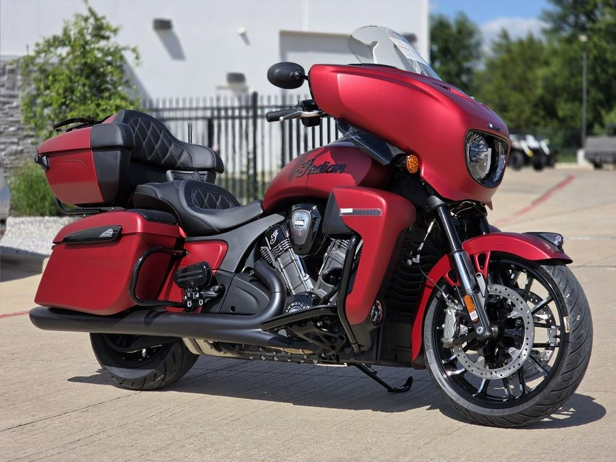 2025 Indian Motorcycle® Roadmaster® PowerPlus Dark Horse® 112 w/PowerBand Sunset Red Smoke