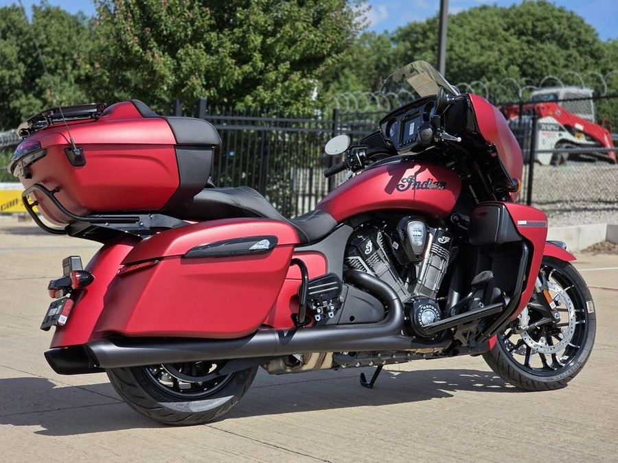 2025 Indian Motorcycle® Roadmaster® PowerPlus Dark Horse® 112 w/PowerBand Sunset Red Smoke