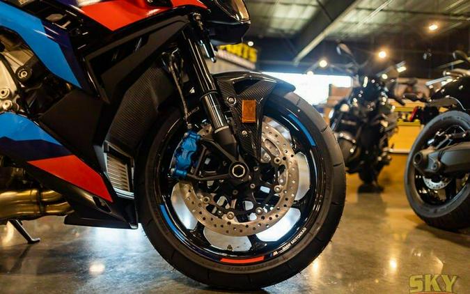 2025 BMW M 1000 R