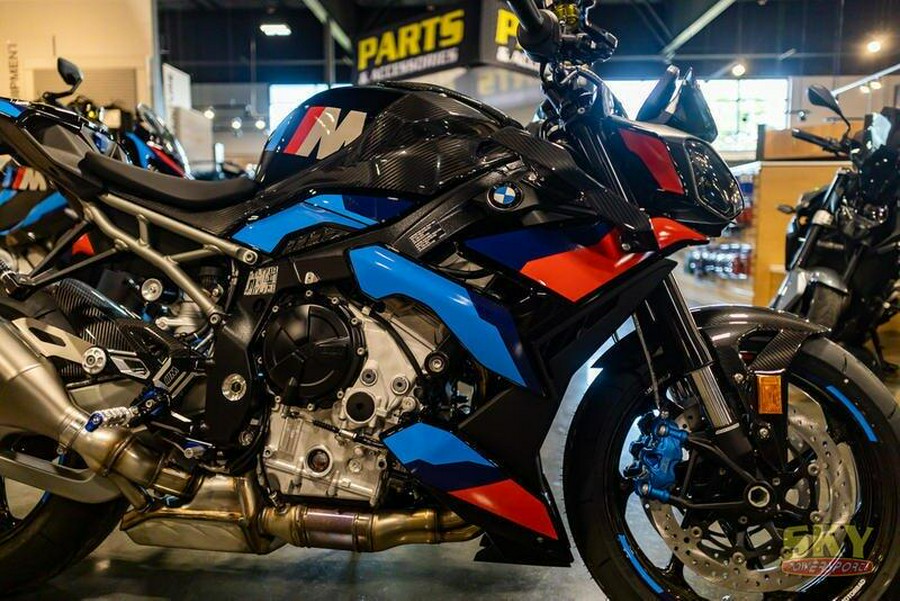 2025 BMW M 1000 R