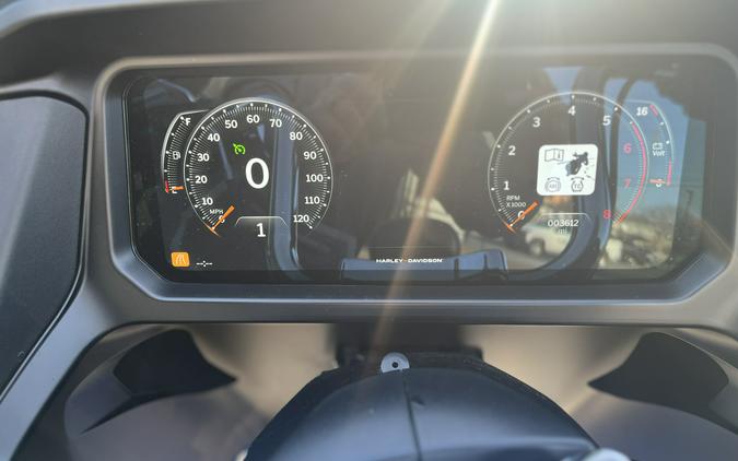 2024 Harley-Davidson® Road Glide Blue Burst w/ Chrome Finish - B657248