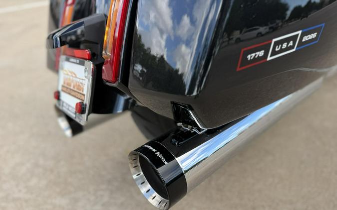 2026 Harley-Davidson® Street Glide® Midnight Ember Chrome Trim