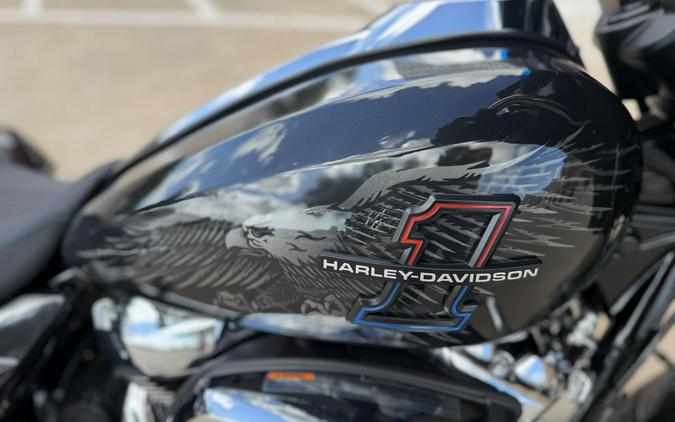 2026 Harley-Davidson® Street Glide® Midnight Ember Chrome Trim
