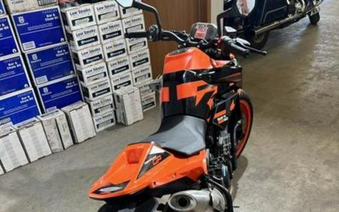 2022 KTM 890 Duke GP