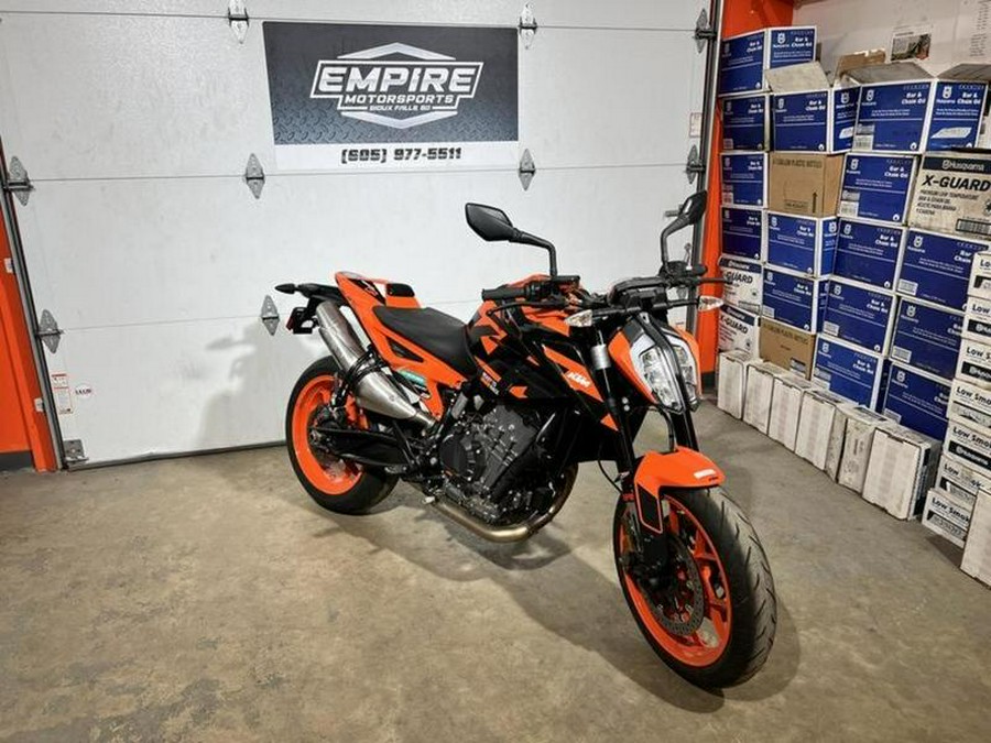 2022 KTM 890 Duke GP