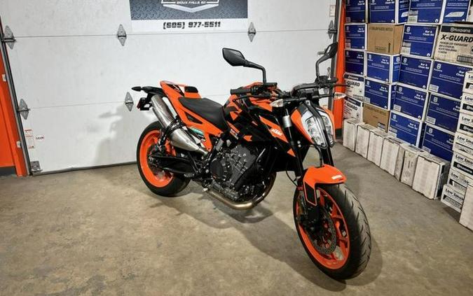 2022 KTM 890 Duke GP