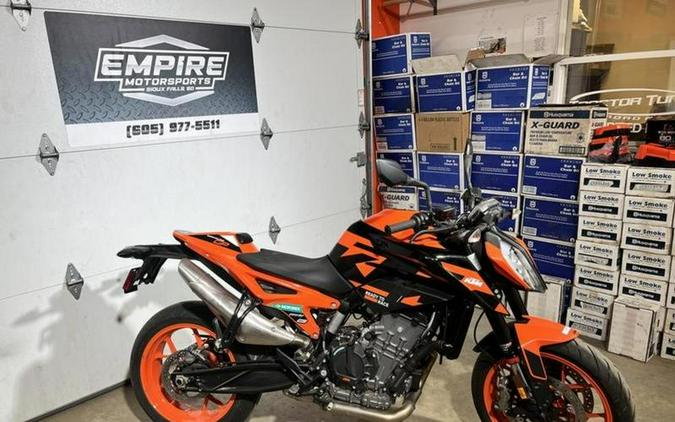 2022 KTM 890 Duke GP