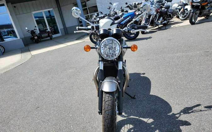 2022 Triumph Bonneville T100 Gold Line Silver Ice / Competition Green