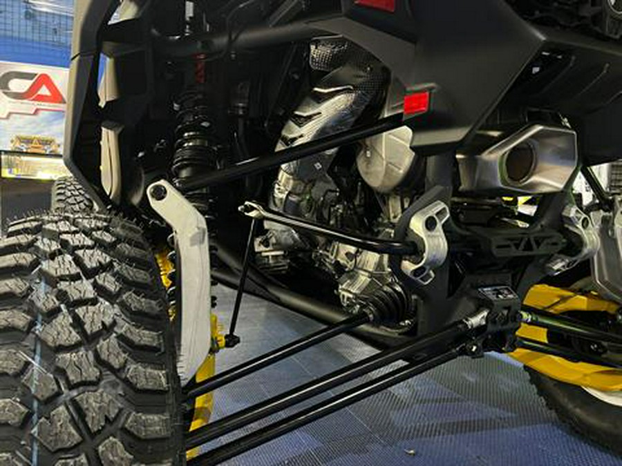 2024 Can-Am Maverick R X RS with Smart-Shox 999T DCT