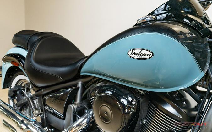 2025 Kawasaki VULCAN 900 CLASSIC