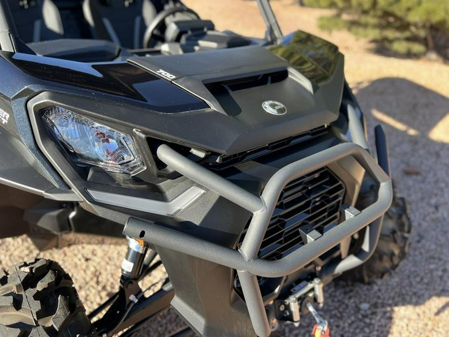 2025 Can-Am® Commander XT 700