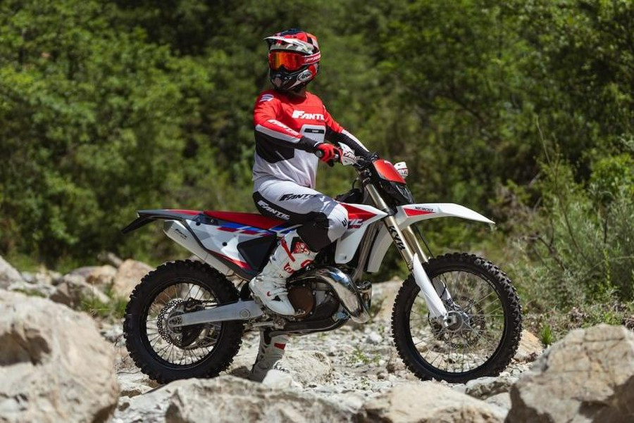 2027 Fantic XE300
