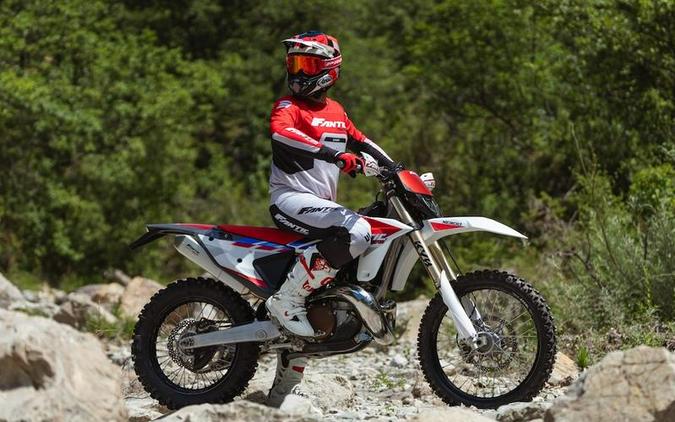2027 Fantic XE300