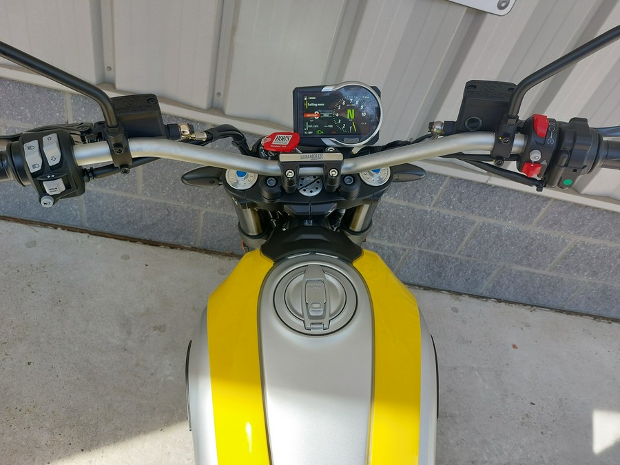 2024 Ducati Scrambler Icon (2G) Yellow