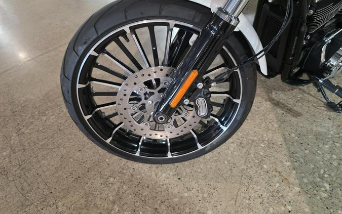 2024 Harley-Davidson Breakout 117