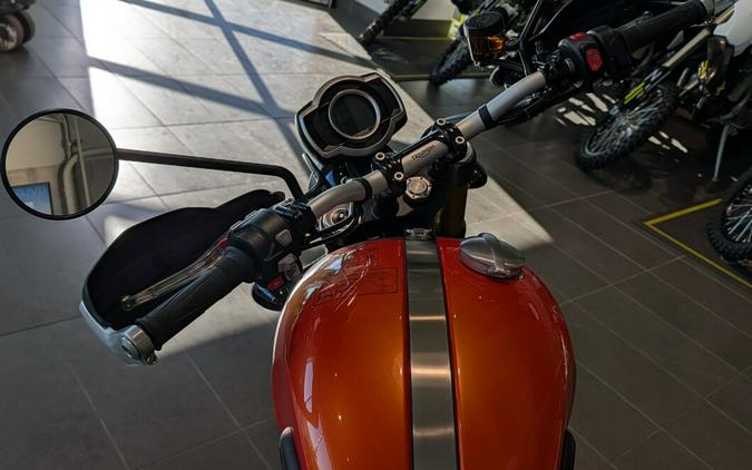 2024 Triumph Scrambler 1200 XE