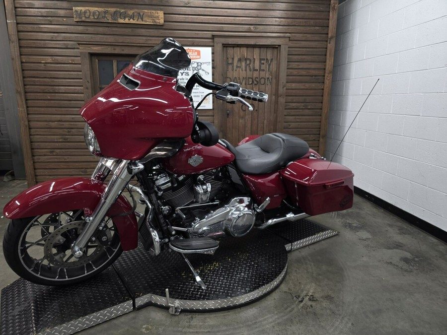 2021 Harley-Davidson® Street Glide® Special BILLIARD RED