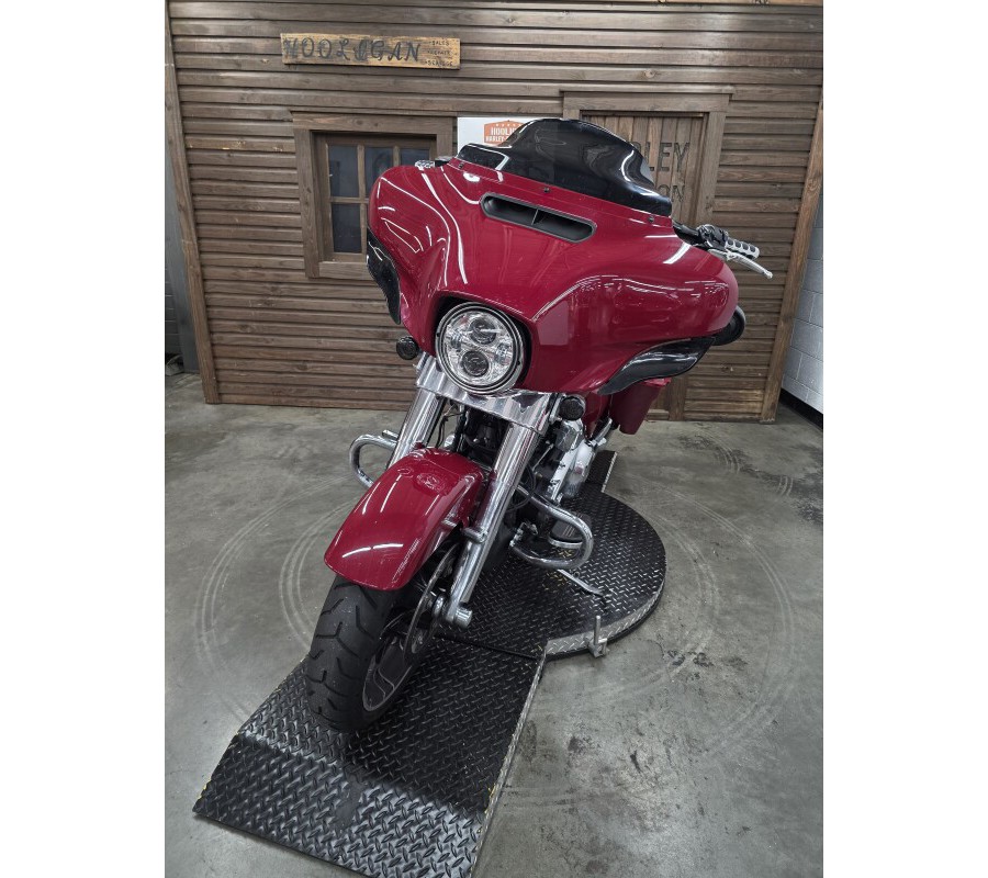 2021 Harley-Davidson® Street Glide® Special BILLIARD RED