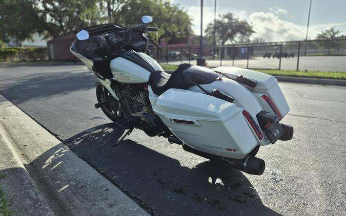 FLTRXSTSE 2024 CVO Road Glide ST