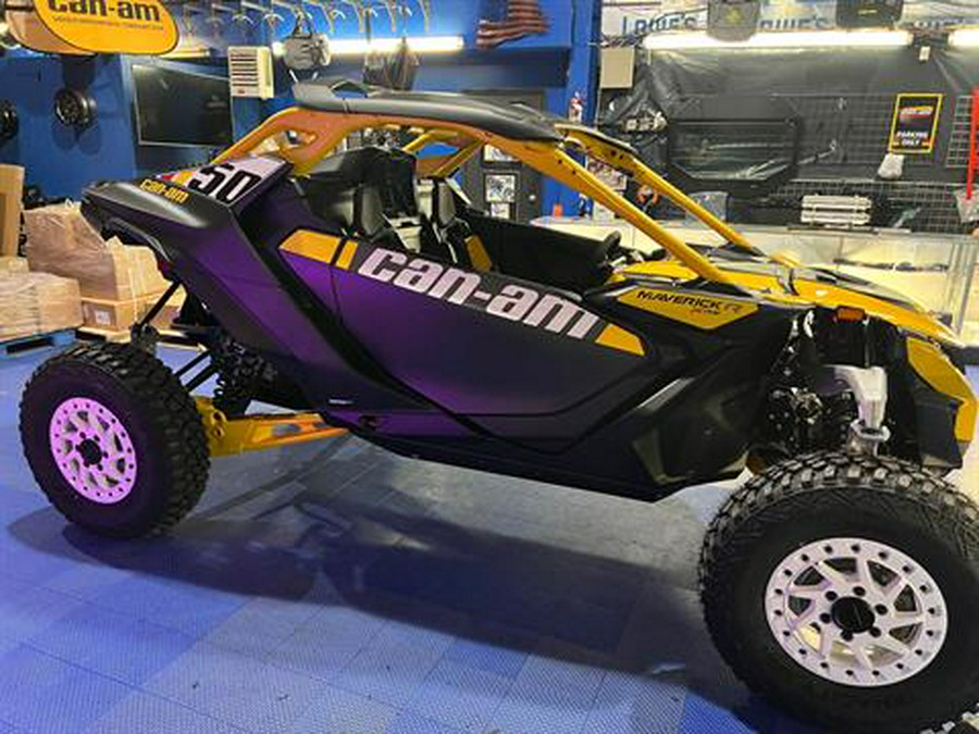 2024 Can-Am Maverick R X RS with Smart-Shox 999T DCT