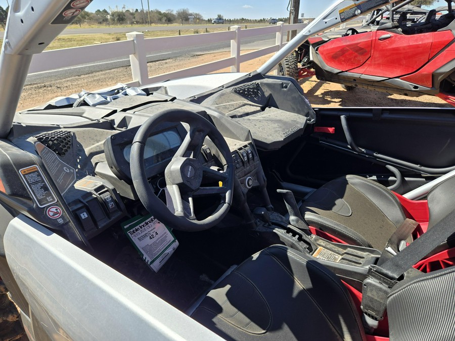 2025 CAN-AM MAVERICK X3 X MR 72 TURBO RR