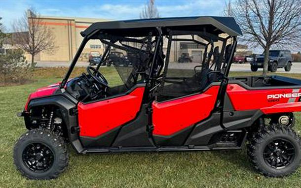 2023 Honda Pioneer 1000-6 Deluxe Crew