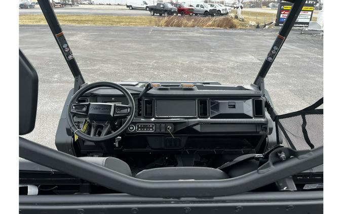 2026 Can-Am SSV DEF XT 65 HD11 BK 26 XT HD11