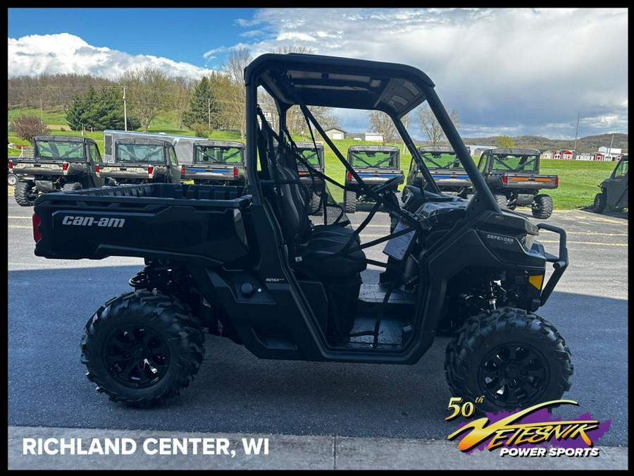 2024 Can-Am® Defender XT HD10