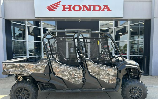 2024 Honda Pioneer 1000-6 Deluxe Crew Camo