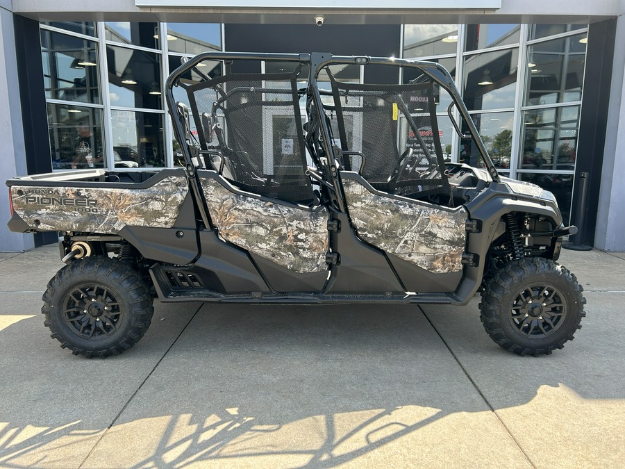 2024 Honda Pioneer 1000-6 Deluxe Crew Camo