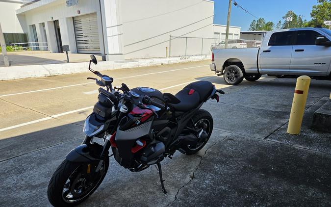 2026 BMW R 1300 R