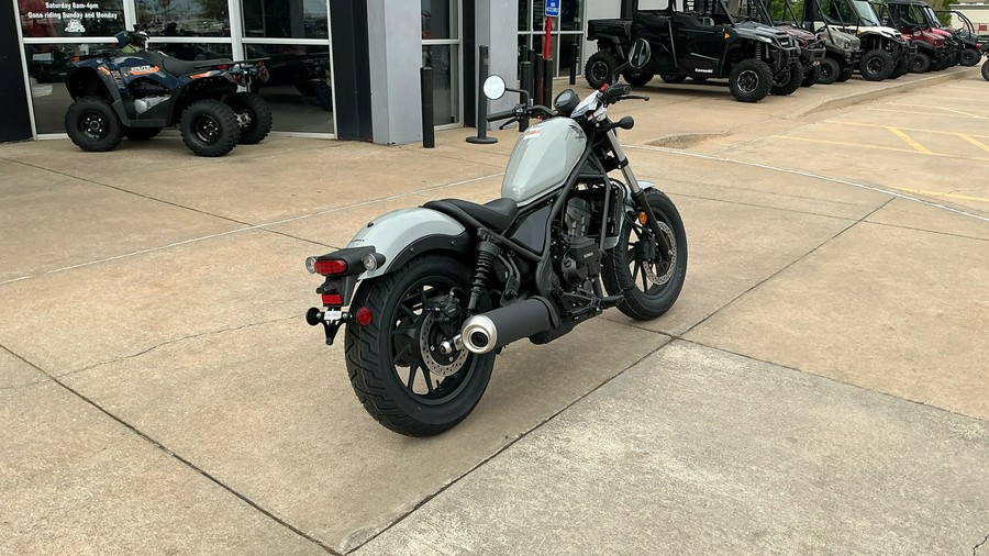 2026 Honda REBEL 300 E-CLUTCH