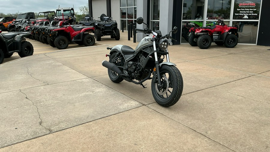 2026 Honda REBEL 300 E-CLUTCH