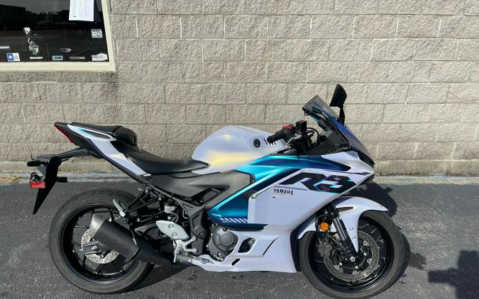 2025 Yamaha YZF-R3
