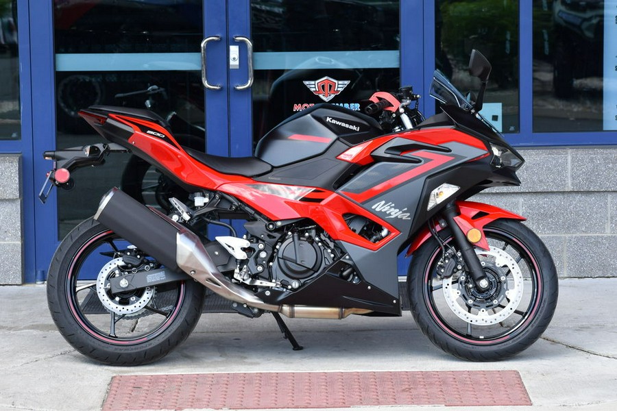 2024 Kawasaki Ninja® 500 ABS Passion Red/Metallic Flat Spark Black